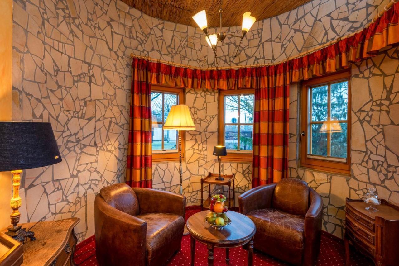 Wellnesshotel Seeschloesschen - Privat- & Naturresort Отель Зенфтенберг